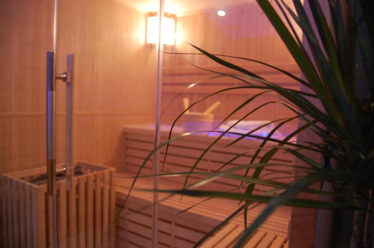 Bed and Breakfast Le Comptoir Des Ecoliers Gemozac Экстерьер фото